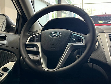Hyundai Solaris, 2013г, передний привод, автомат