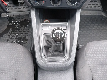 Volkswagen Jetta, 2015г, передний привод, механика