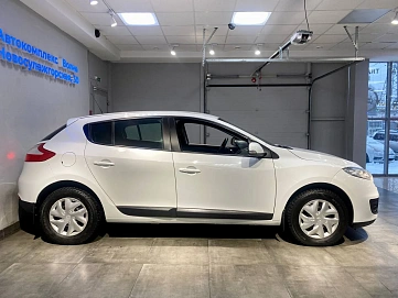 Renault Megane, 2014г, передний привод, механика