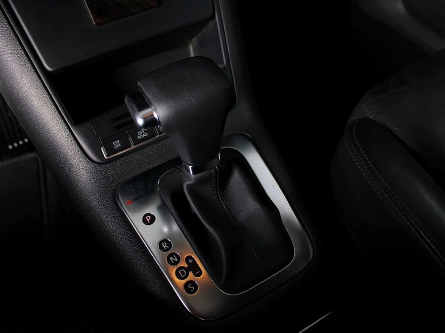 Volkswagen Tiguan, 2009г., полный привод, автомат