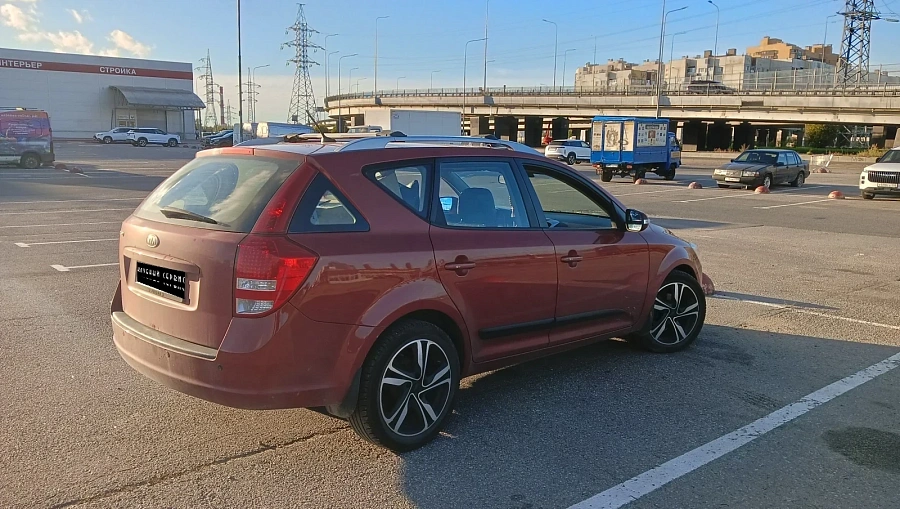 Kia Ceed, 2011г., передний привод, автомат