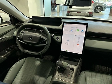 Changan Lamore, 2023г, передний привод, робот