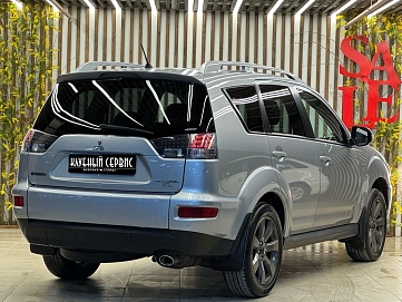 Mitsubishi Outlander, 2010г, полный привод, вариатор