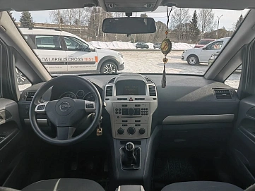 Opel Zafira, 2008г, передний привод, механика