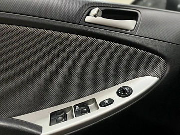 Hyundai Solaris, 2011г, передний привод, автомат