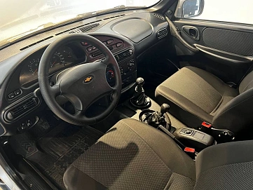 Chevrolet Niva, 2009г, передний привод, механика