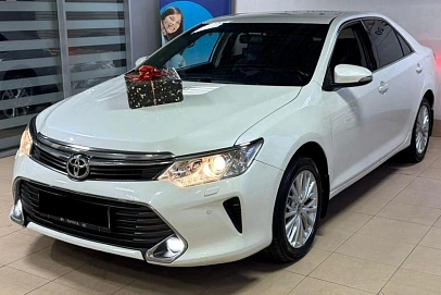 Toyota Camry, 2015г, передний привод, автомат