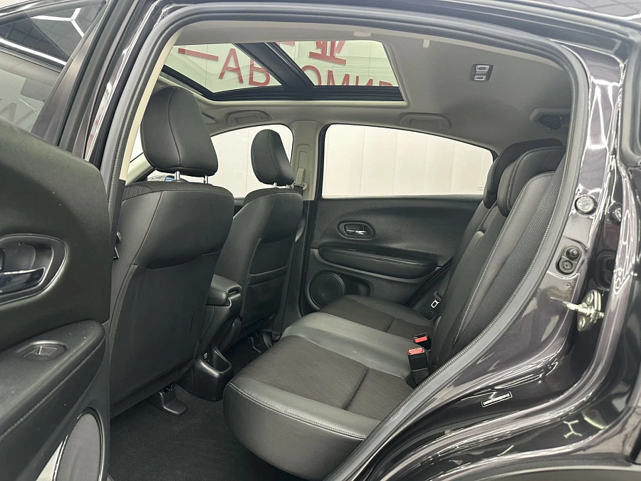 Honda Vezel, 2021г., передний привод, вариатор