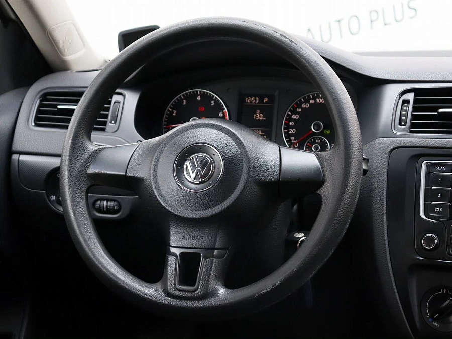 Volkswagen Jetta, 2014г., передний привод, автомат