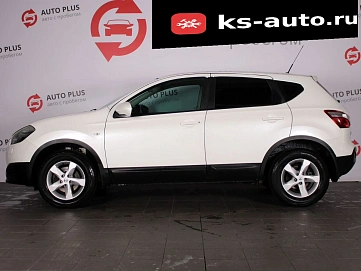 Nissan Qashqai, 2013г., передний привод, вариатор