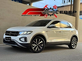 Volkswagen T-Roc, 2023г, передний привод, робот