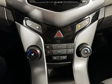 Chevrolet Cruze, 2012г, передний привод, автомат