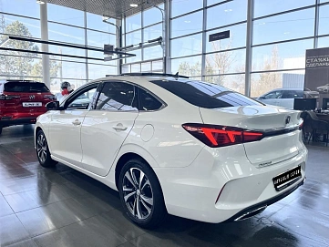 Changan Eado Plus, 2023г, передний привод, робот