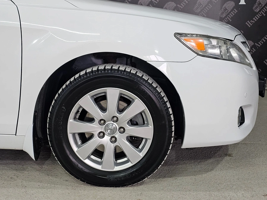 Toyota Camry, 2010г., передний привод, автомат