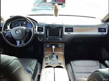 Volkswagen Touareg, 2014г, полный привод, автомат