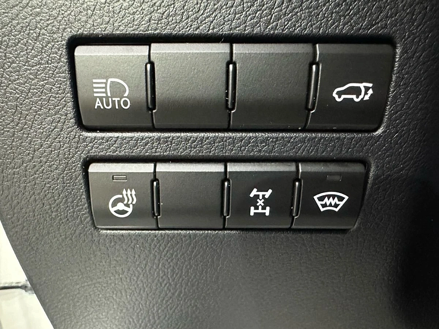 Lexus NX, 2018г., полный привод, вариатор