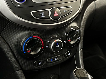 Hyundai Solaris, 2015г, передний привод, автомат