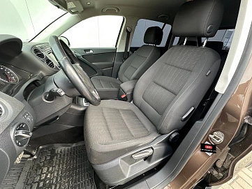 Volkswagen Tiguan, 2015г., полный привод, автомат