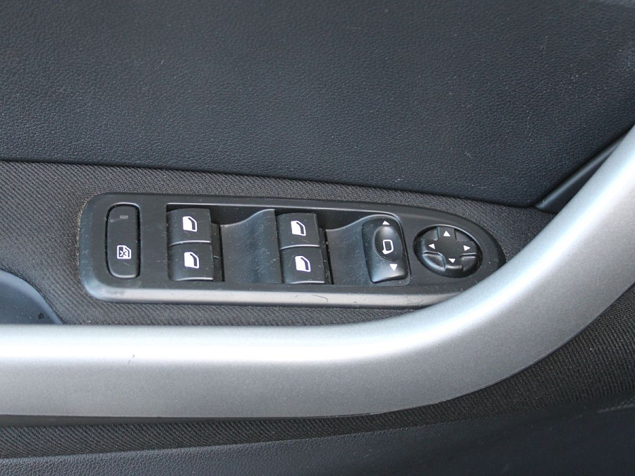 Peugeot 408, 2014г., передний привод, автомат