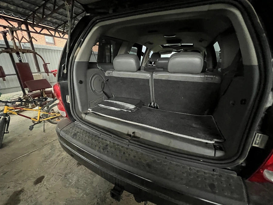 Dodge Durango, 2004г., задний привод, автомат