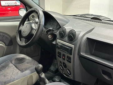 Renault Logan, 2006г, передний привод, механика