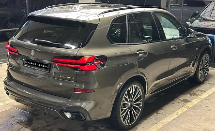 BMW X5, 2025г, полный привод, автомат