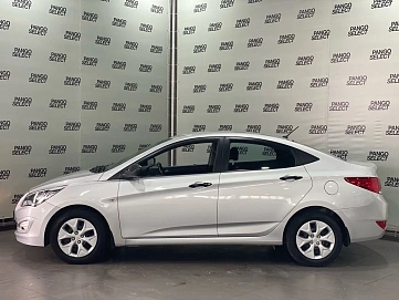 Hyundai Solaris, 2015г, передний привод, автомат