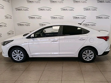 Hyundai Solaris, 2021г, передний привод, автомат