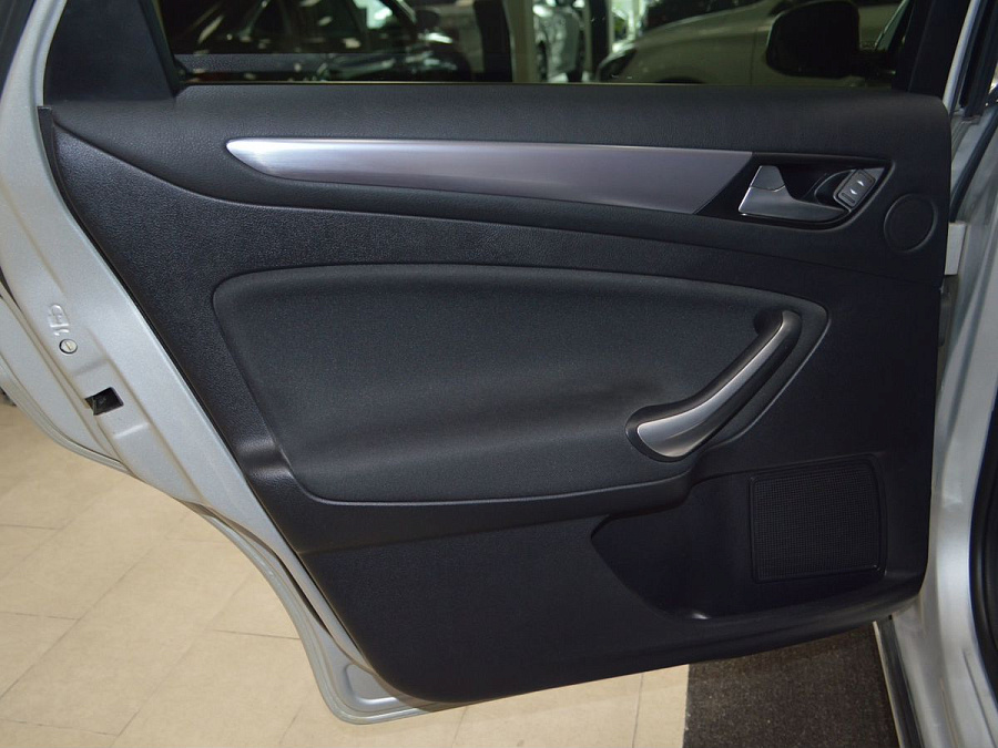 Ford Mondeo, 2012г., передний привод, автомат