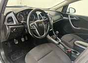 Opel Astra, 2013г., передний привод, механика