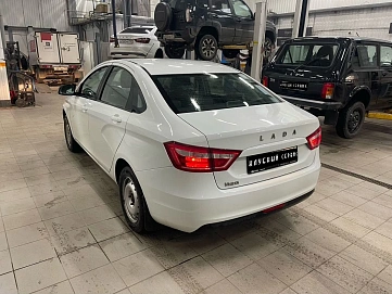 Lada (ВАЗ) Vesta, 2021г, передний привод, механика