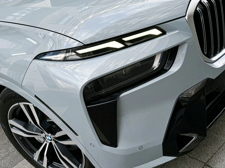 BMW X7, 2022г., полный привод, автомат