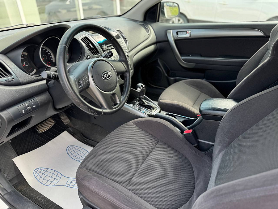 Kia Cerato, 2011г., передний привод, автомат