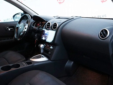 Nissan Qashqai, 2011г, передний привод, вариатор