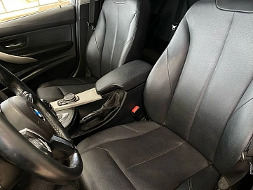BMW 3 серии, 2015г, задний привод, автомат
