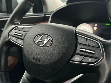 Hyundai Santa Fe, 2021г, полный привод, робот