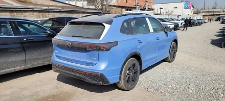 Volkswagen Tiguan, 2026г, полный привод, робот