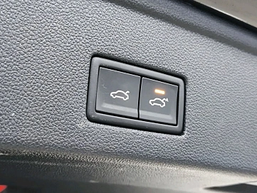 Volkswagen Touareg, 2025г, полный привод, автомат