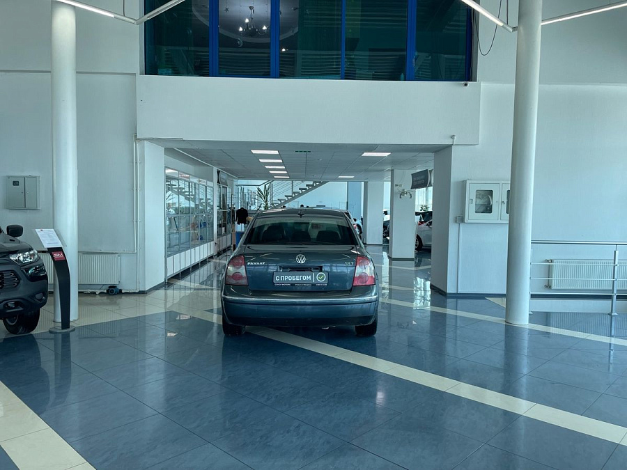 Volkswagen Passat, 2001г., передний привод, механика