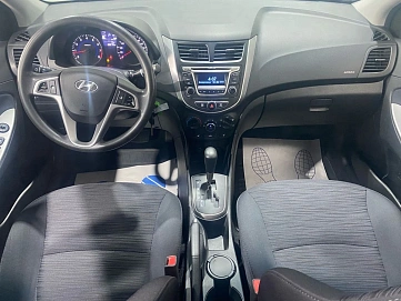 Hyundai Solaris, 2015г, передний привод, автомат