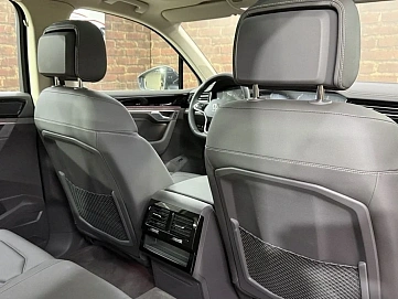 Volkswagen Touareg, 2025г, полный привод, автомат