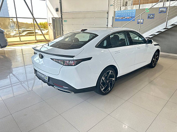 Changan Lamore, 2023г, передний привод, робот