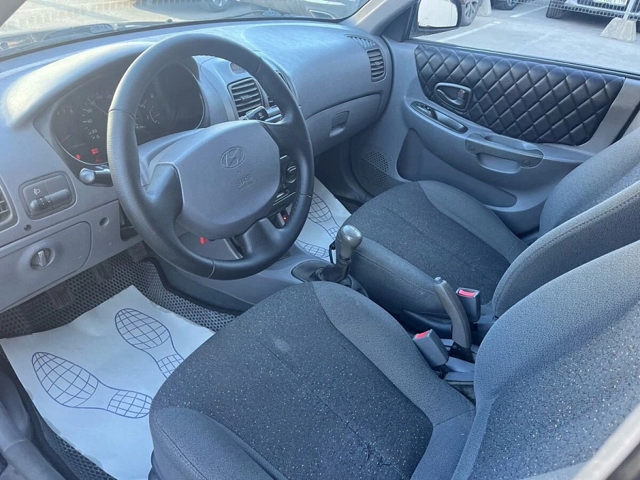 Hyundai Accent, 2008г., передний привод, механика