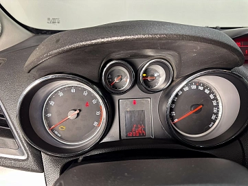 Opel Mokka, 2013г, передний привод, механика