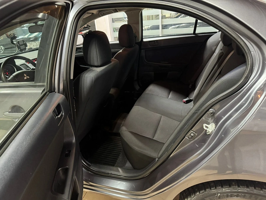 Mitsubishi Lancer, 2009г., передний привод, автомат