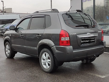 Hyundai Tucson, 2008г, передний привод, автомат