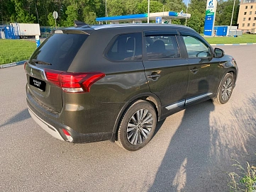 Mitsubishi Outlander, 2020г, передний привод, вариатор