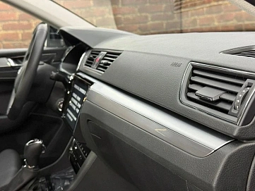 Skoda Superb, 2025г, передний привод, робот