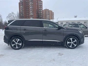 Peugeot 5008, 2020г, передний привод, автомат