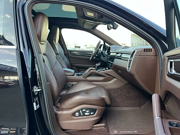 Porsche Cayenne, 2018г, передний привод, автомат